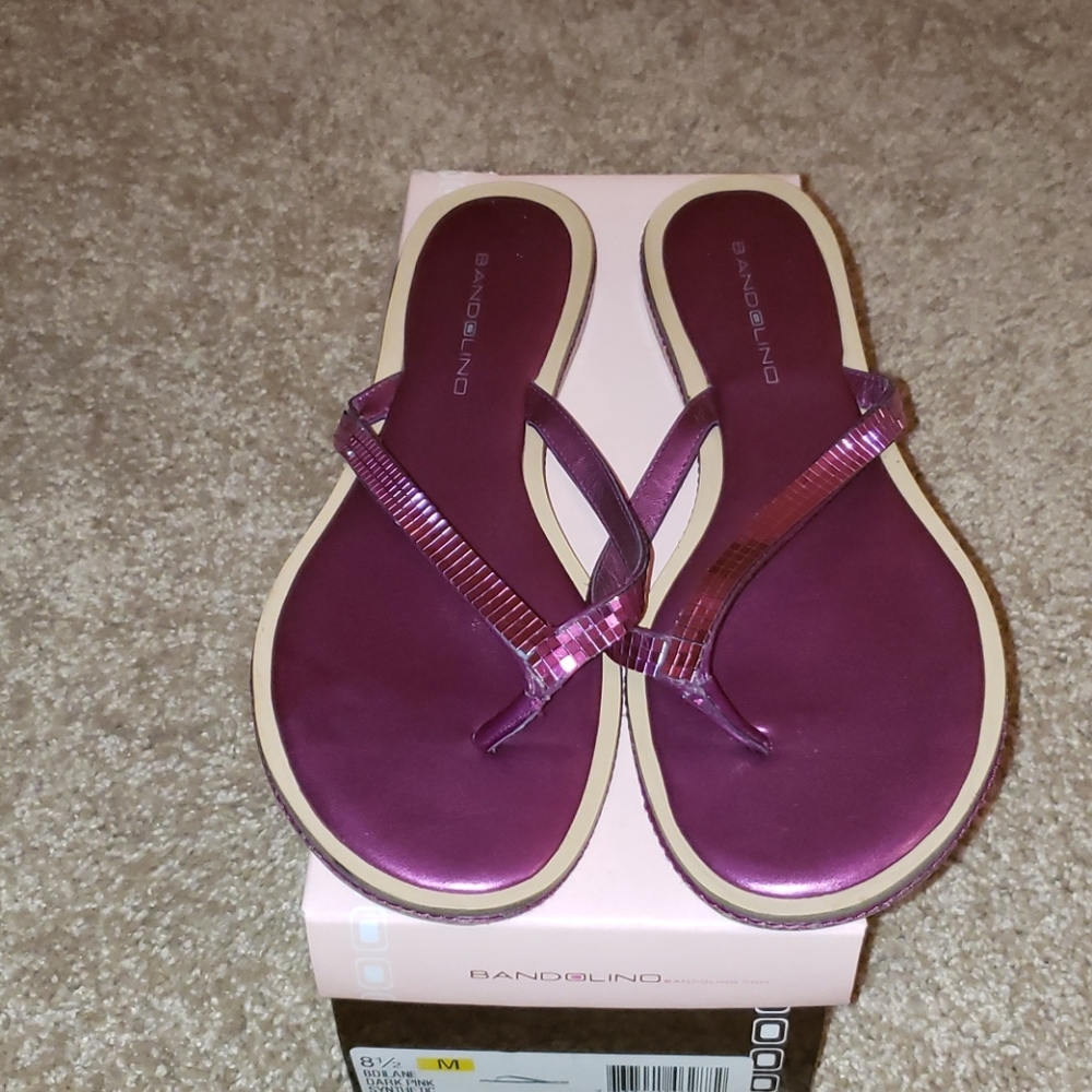 Bandolino Flat Thong Slides 8.5